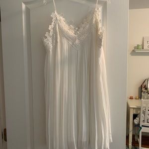 White Lulus Dress